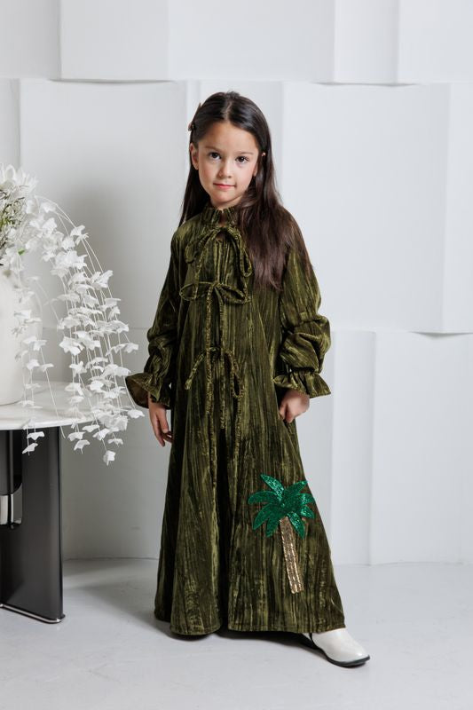 olive-green velvet kaftan🌴